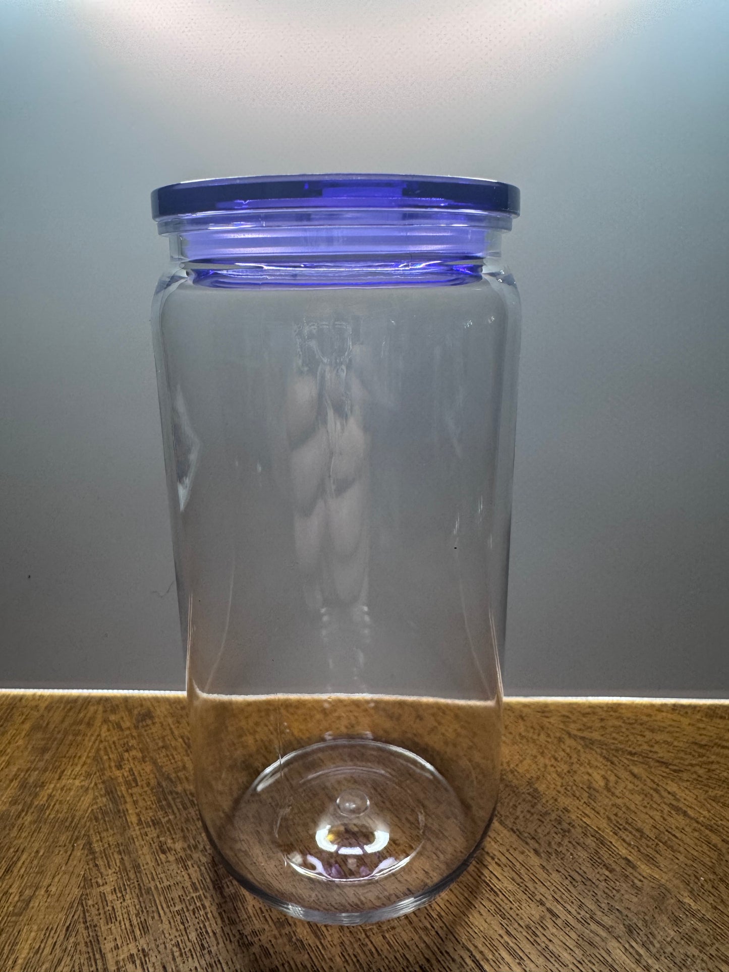 Single wall tumblers with color lid